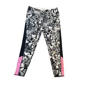 LILY PULITZER Luxletic 26" Weekender Legging in Multi Bermudaful in Size Large